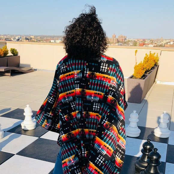 ZooFleece Black Southwestern Aztec Tribal Indian American Women’s Poncho Cape - Picture 3 of 5